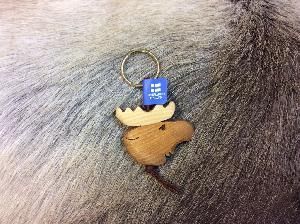 Брелок деревянный "Лось, голова, тёмный", Wood Jewel картинка анонса на сайте WHT.ru