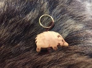 Брелок деревянный "Ёж", Wood Jewel картинка анонса на сайте WHT.ru