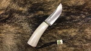 Нож "Шмель", вар. 1 клинок - N690, рукоять - рог оленя, "скрим-шоу" картинка анонса на сайте WHT.ru